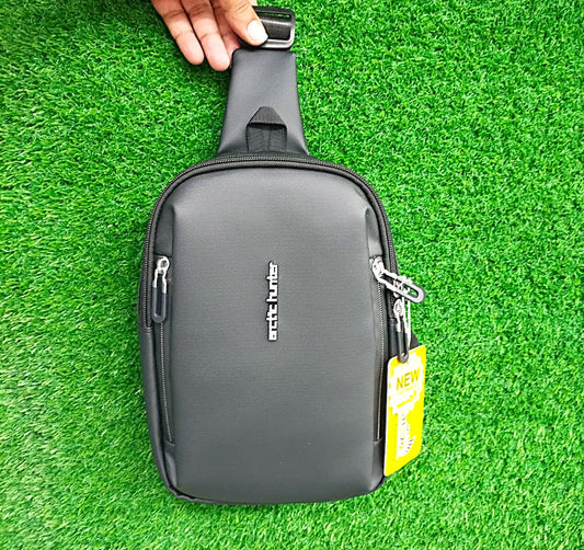 Arctic Hunter Black Sling Bag in 2025