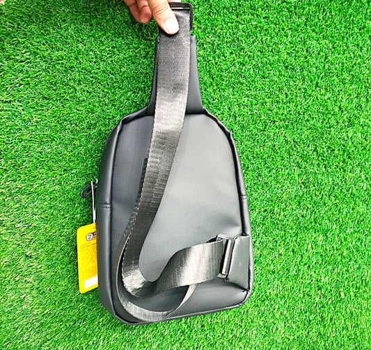 Arctic Hunter Black Sling Bag in 2025
