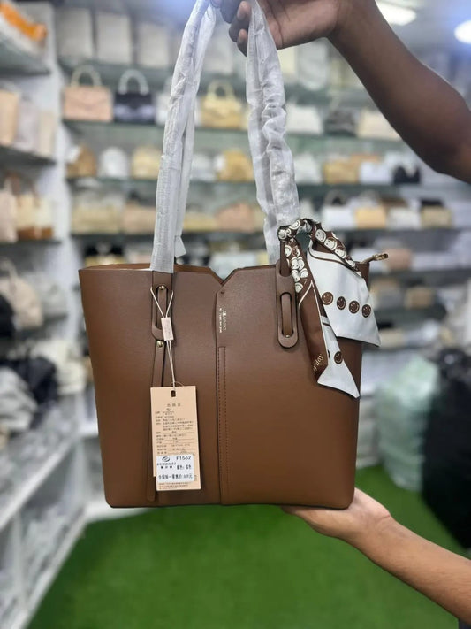 Elegant Classic Brown Tote Bag in 2025– Where Style Meets Functionality